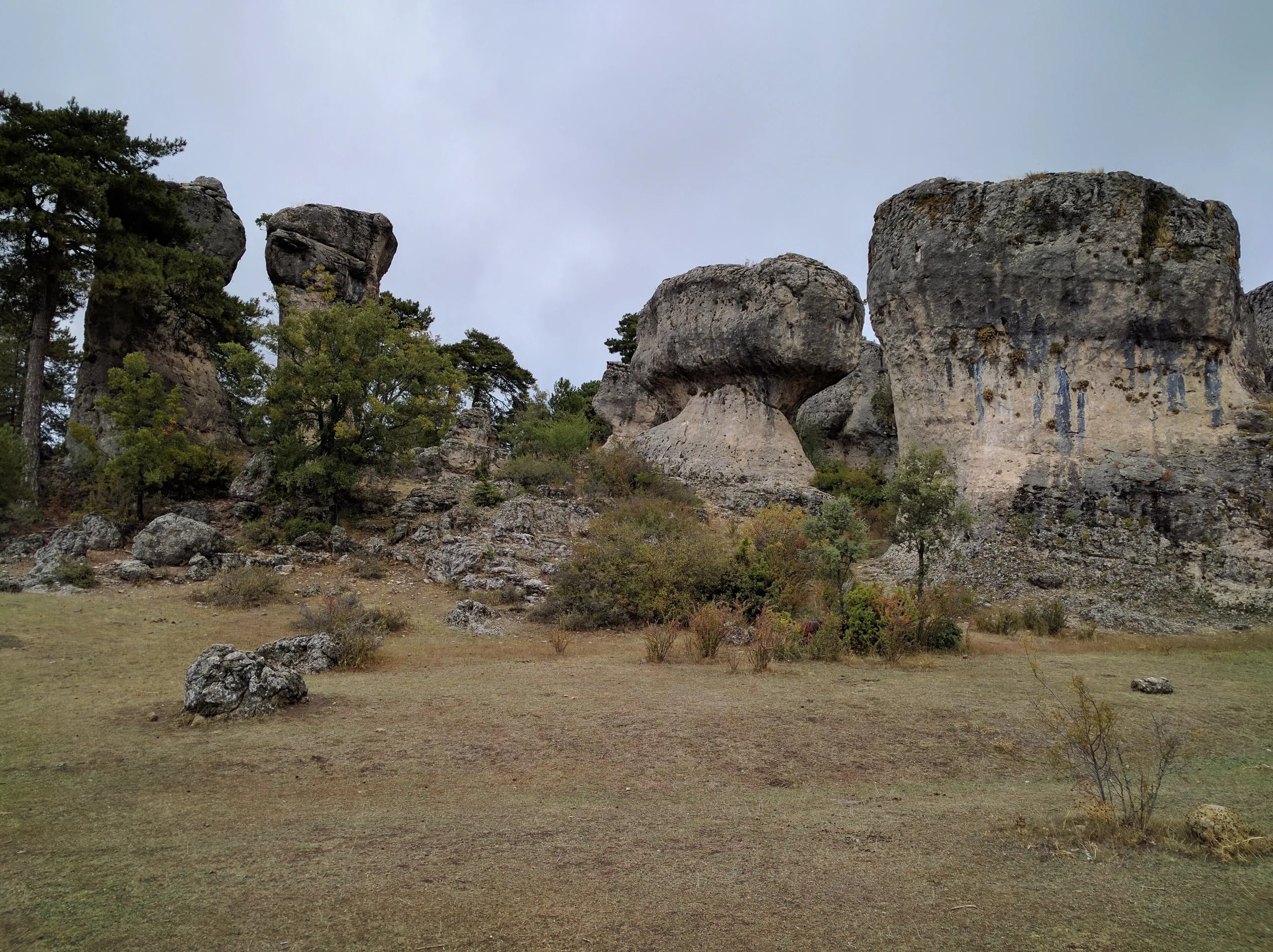 Formaciones calizas de los Callejones de las Majadas en la Serranía de Cuenca
